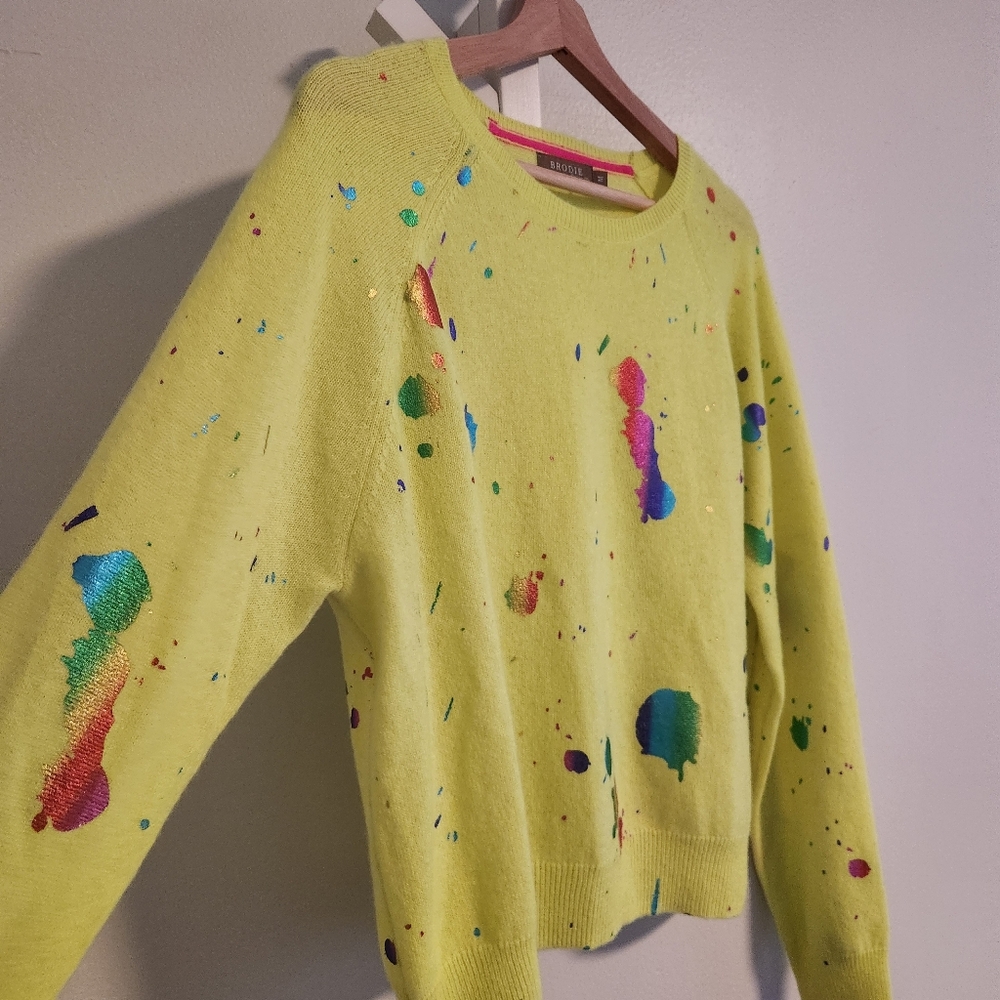 Brodie Fine Cashmere Neon Yellow Rainbow Foil Paint Splatter Sweater Med Luxury - Picture 5 of 11